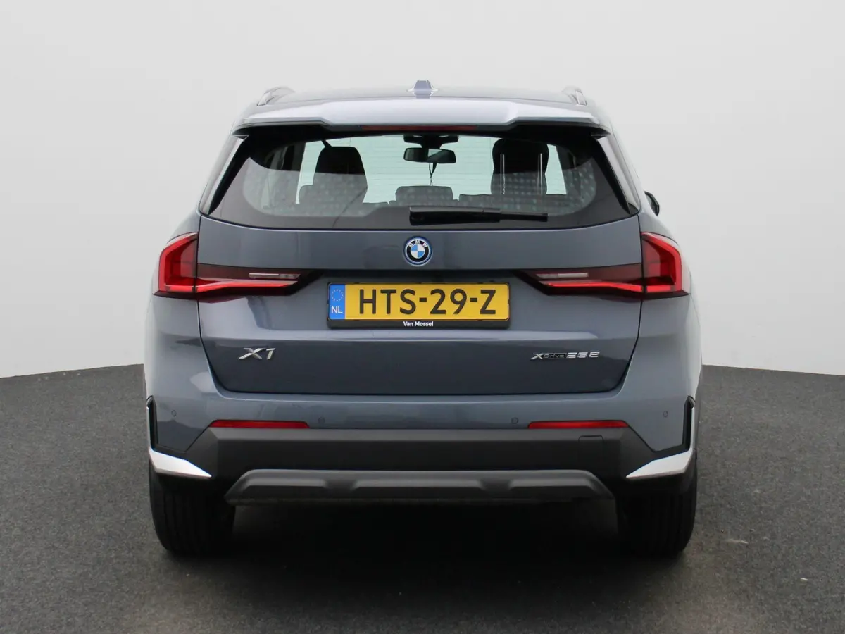 xDrive25e | LEER | CAMERA | STOELVERWARMING | NAVIGATIE