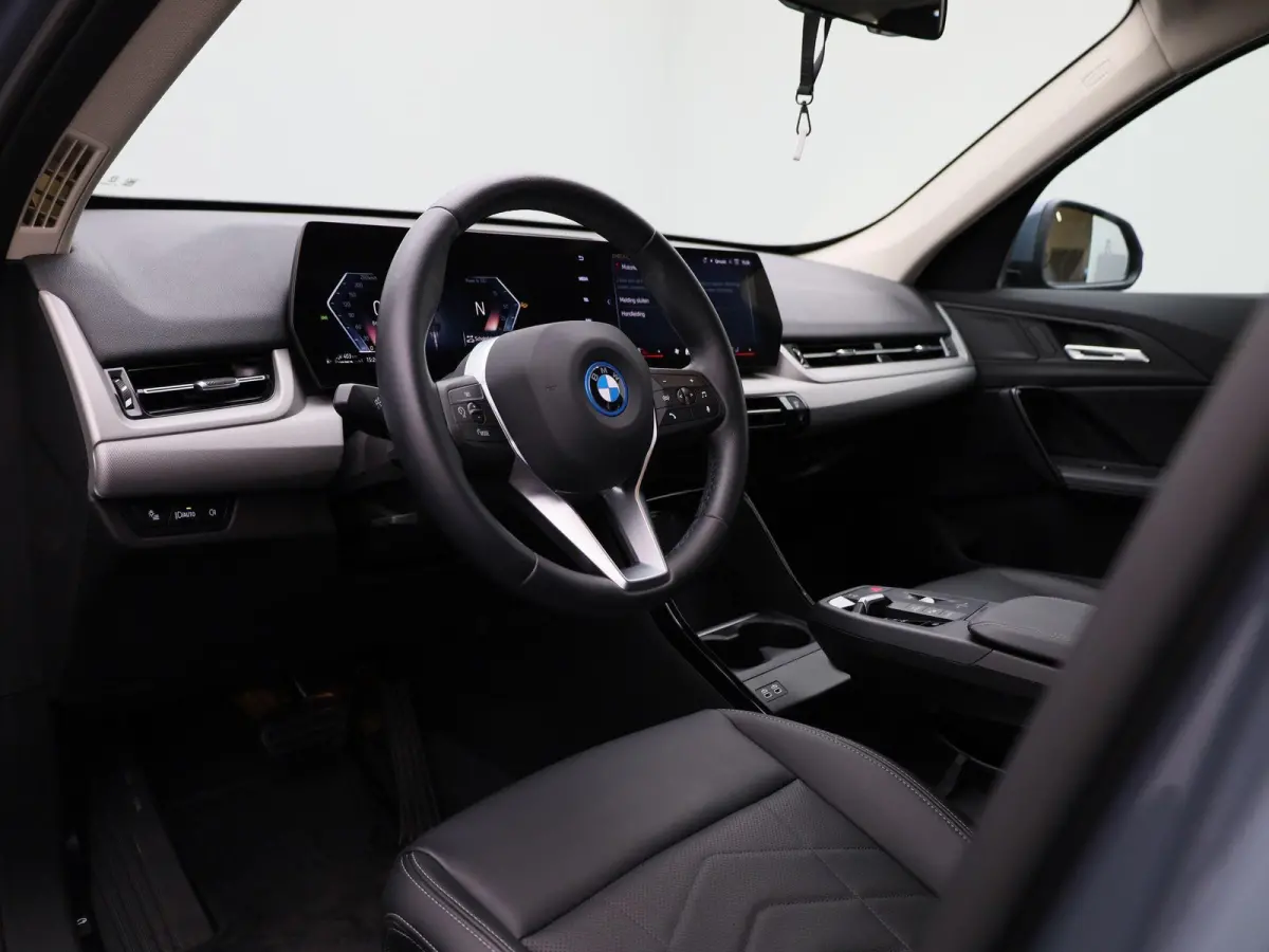 xDrive25e | LEER | CAMERA | STOELVERWARMING | NAVIGATIE