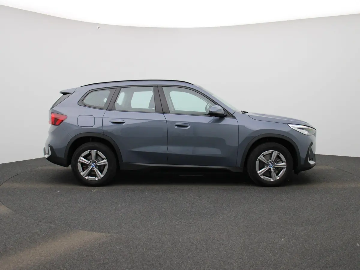 xDrive25e | LEER | CAMERA | STOELVERWARMING | NAVIGATIE