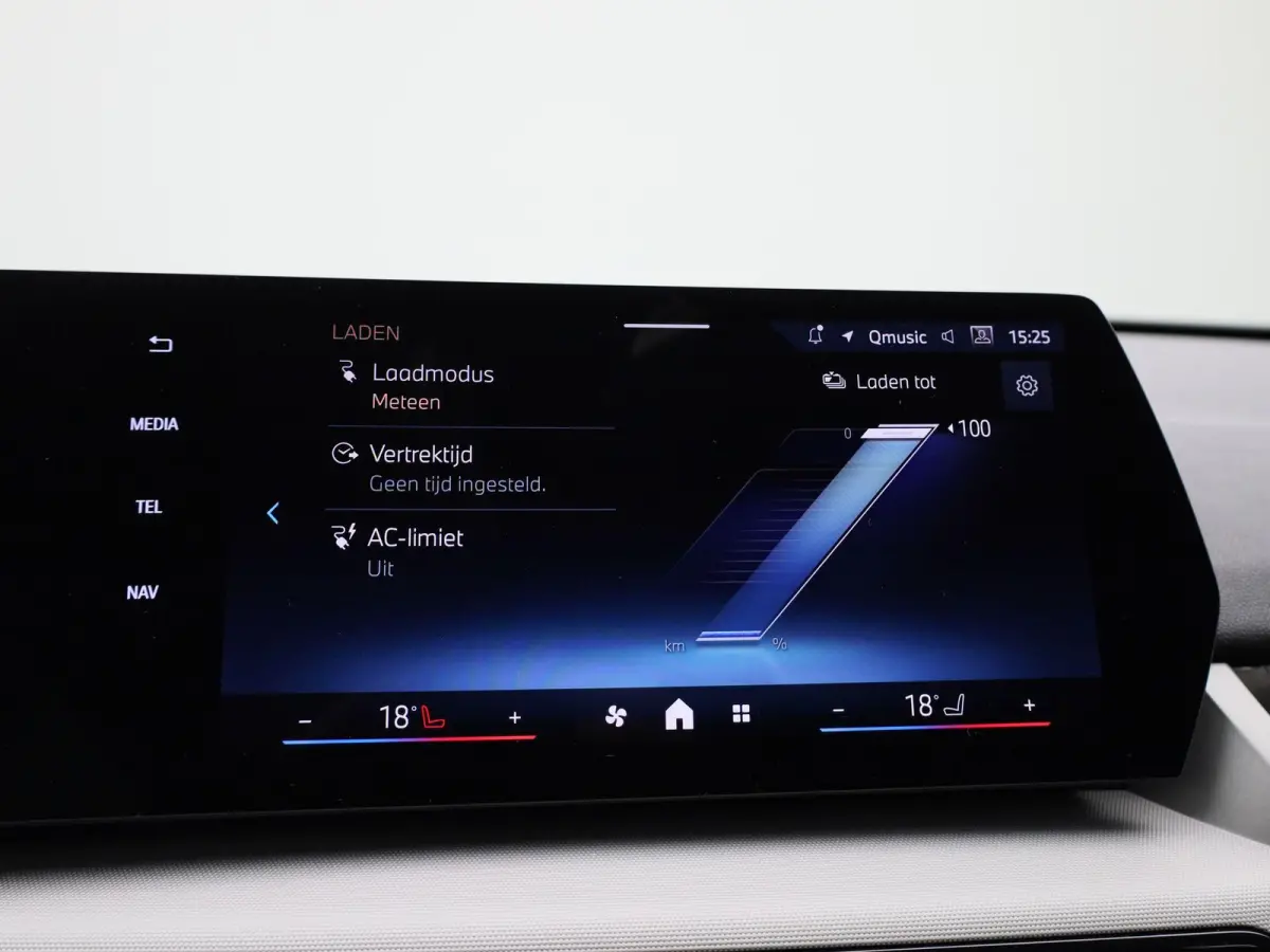 xDrive25e | LEER | CAMERA | STOELVERWARMING | NAVIGATIE