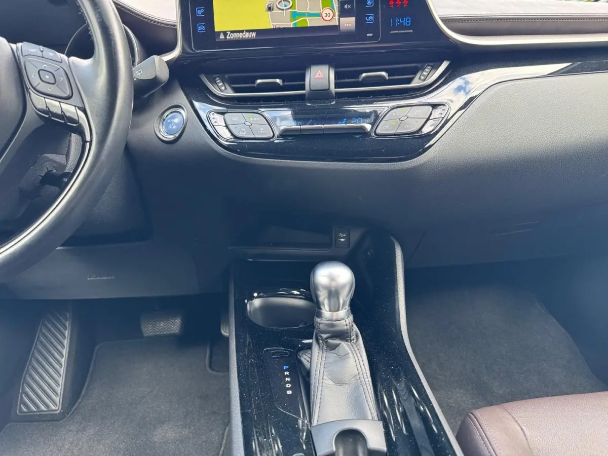 1.8 Hybrid Executive | Climate control | Trekhaak | Keyless | Adaptive cruise control | Navigatie