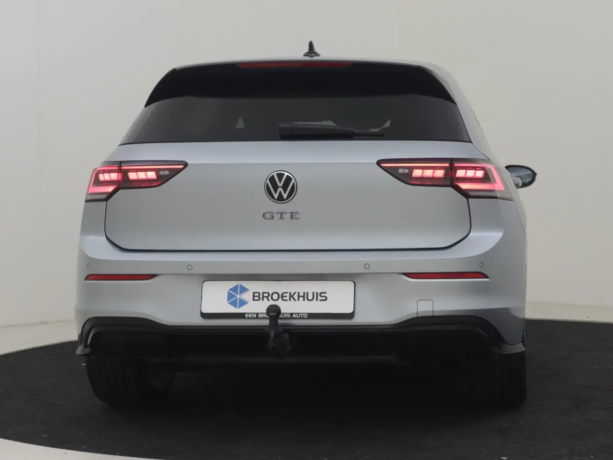 1.5 eHybrid GTE 272PK DSG/AUTO | Camera | IQ Light l Elektr. Trekhaak | Parkeerassistent | Head-up Display | Stoel/stuurverwarming | App connect | Dodehoek detectie |IQ Lights | DAB | 17"LMV