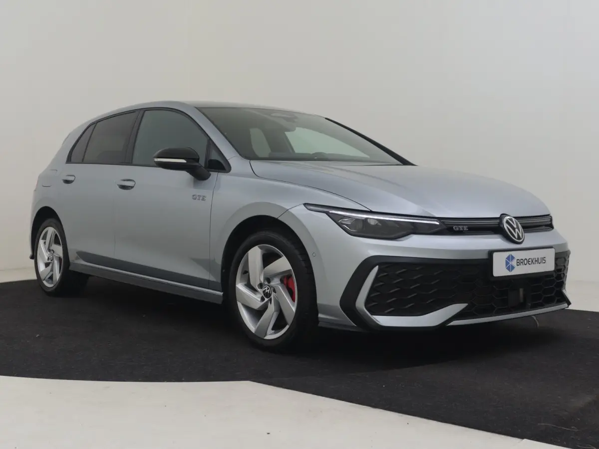 1.5 eHybrid GTE 272PK DSG/AUTO | Camera | IQ Light l Elektr. Trekhaak | Parkeerassistent | Head-up Display | Stoel/stuurverwarming | App connect | Dodehoek detectie |IQ Lights | DAB | 17"LMV