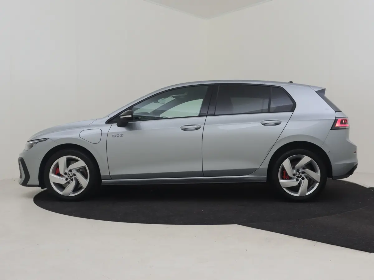 1.5 eHybrid GTE 272PK DSG/AUTO | Camera | IQ Light l Elektr. Trekhaak | Parkeerassistent | Head-up Display | Stoel/stuurverwarming | App connect | Dodehoek detectie |IQ Lights | DAB | 17"LMV