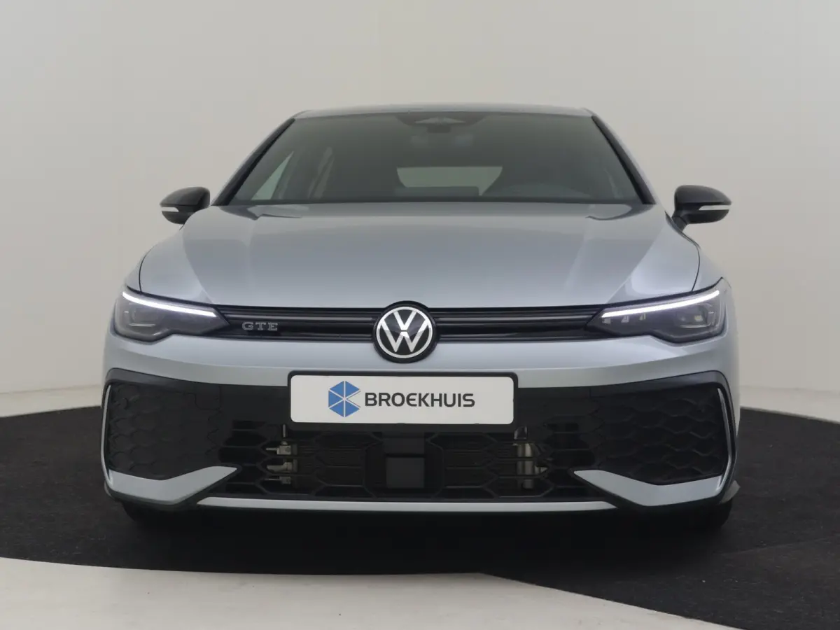 1.5 eHybrid GTE 272PK DSG/AUTO | Camera | IQ Light l Elektr. Trekhaak | Parkeerassistent | Head-up Display | Stoel/stuurverwarming | App connect | Dodehoek detectie |IQ Lights | DAB | 17"LMV