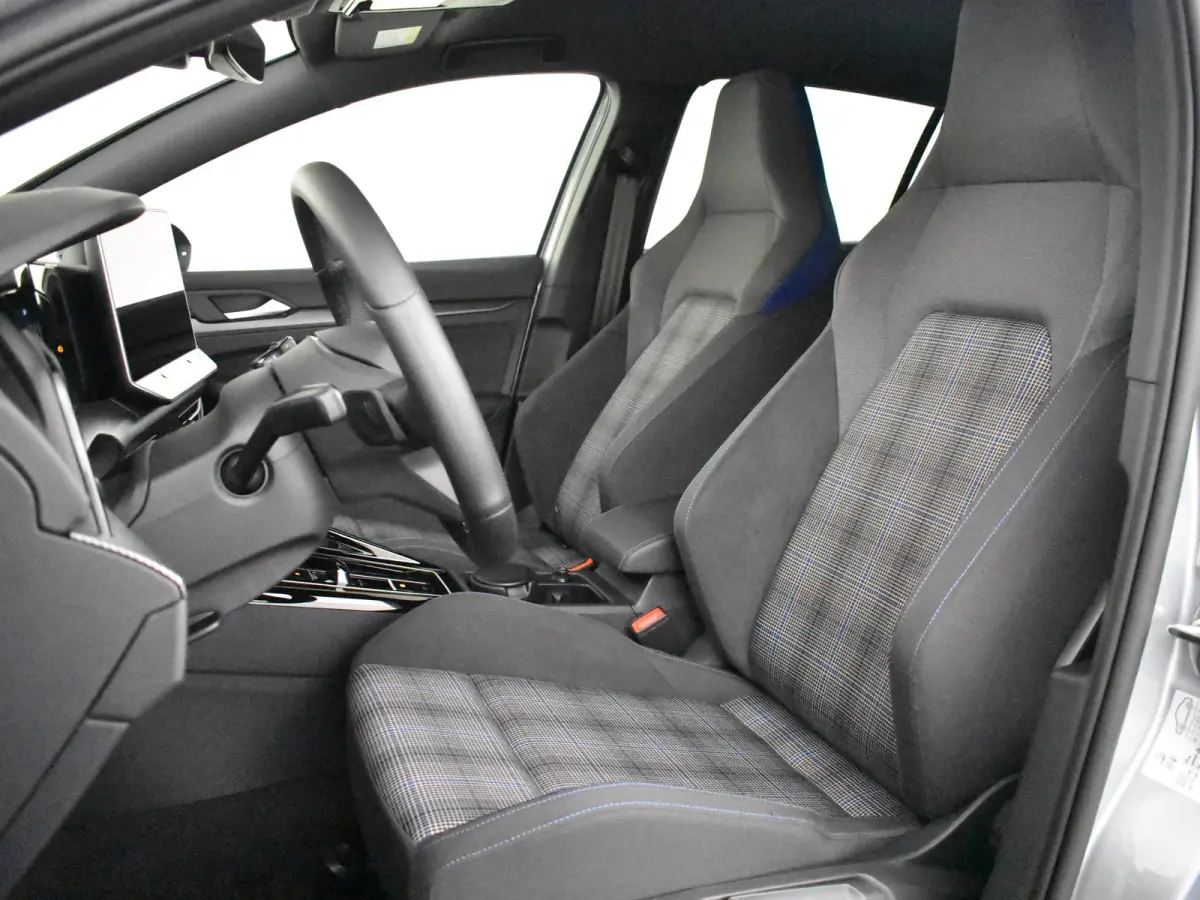 1.5 eHybrid GTE 272PK DSG/AUTO | Camera | IQ Light l Elektr. Trekhaak | Parkeerassistent | Head-up Display | Stoel/stuurverwarming | App connect | Dodehoek detectie |IQ Lights | DAB | 17"LMV