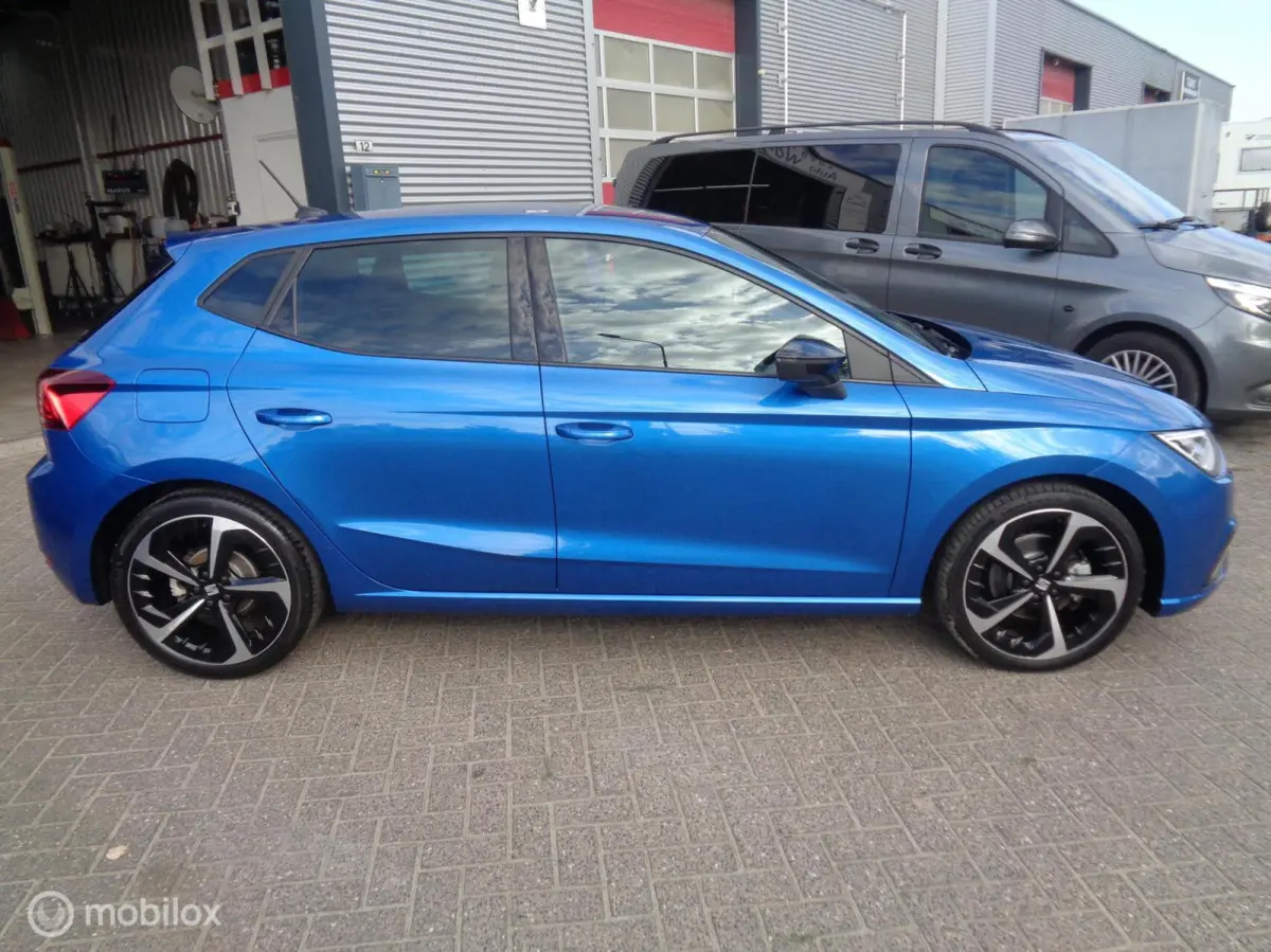 1.0 EcoTSI FR/Airco/Ecc/18''/Full LED/Navi/Apple carplay/PDC/Camera/Nieuwstaat