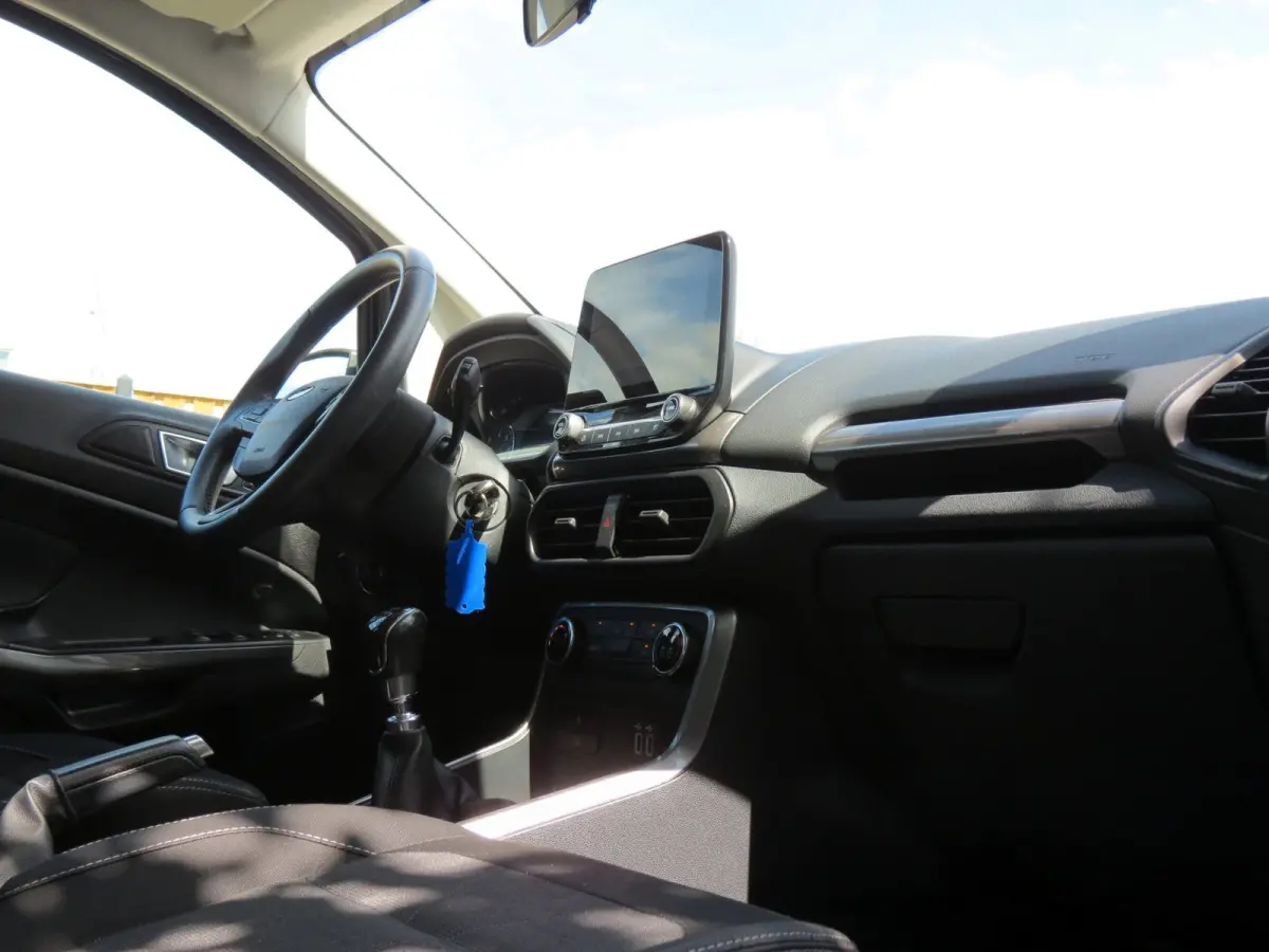 1.0 EcoBoost Titanium | CARPLAY | NAVI | CRUISE CONTROL | LICHTMETALEN VELGEN | PARKEERSENSORS |