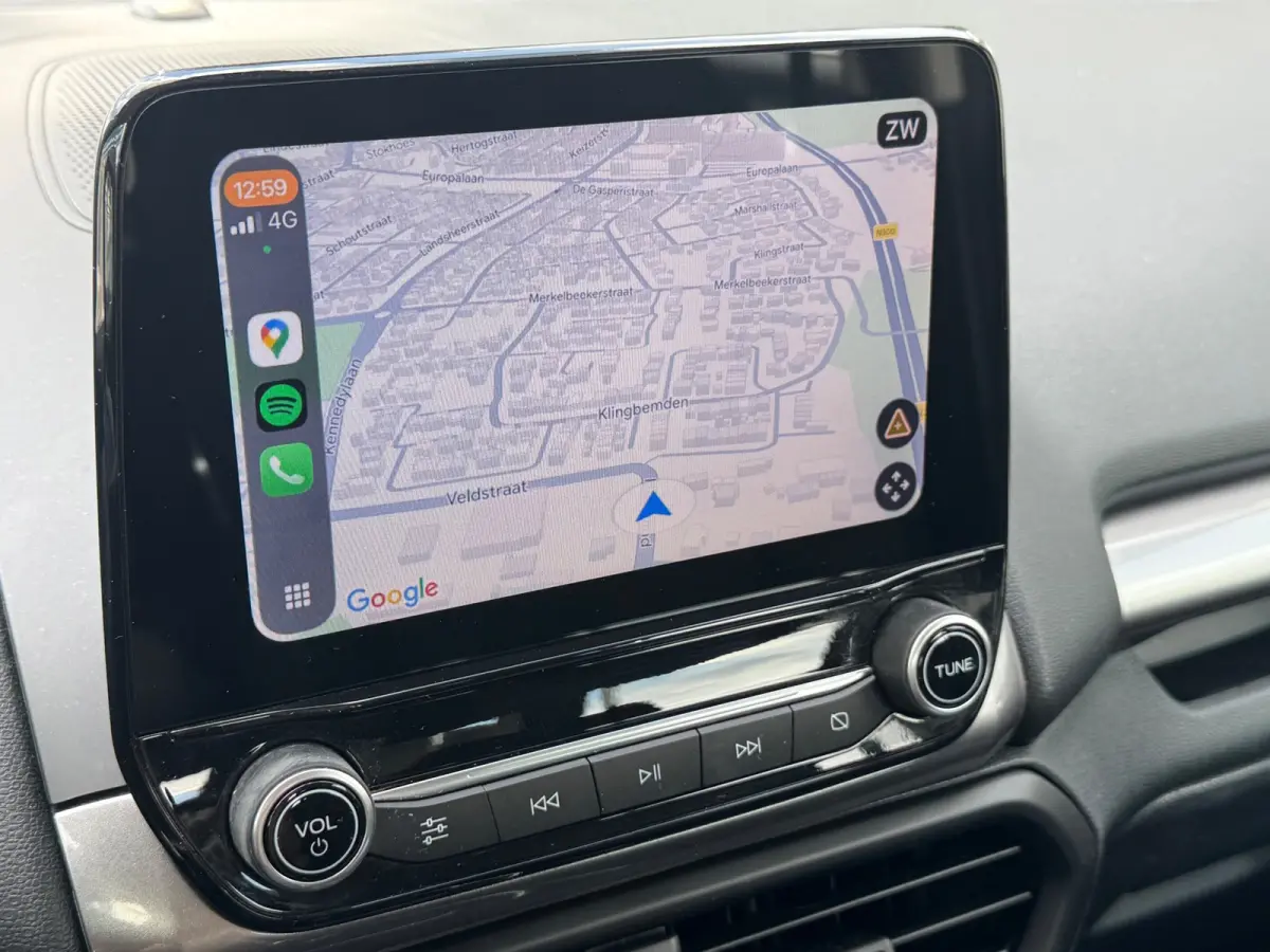 1.0 EcoBoost Titanium | CARPLAY | NAVI | CRUISE CONTROL | LICHTMETALEN VELGEN | PARKEERSENSORS |