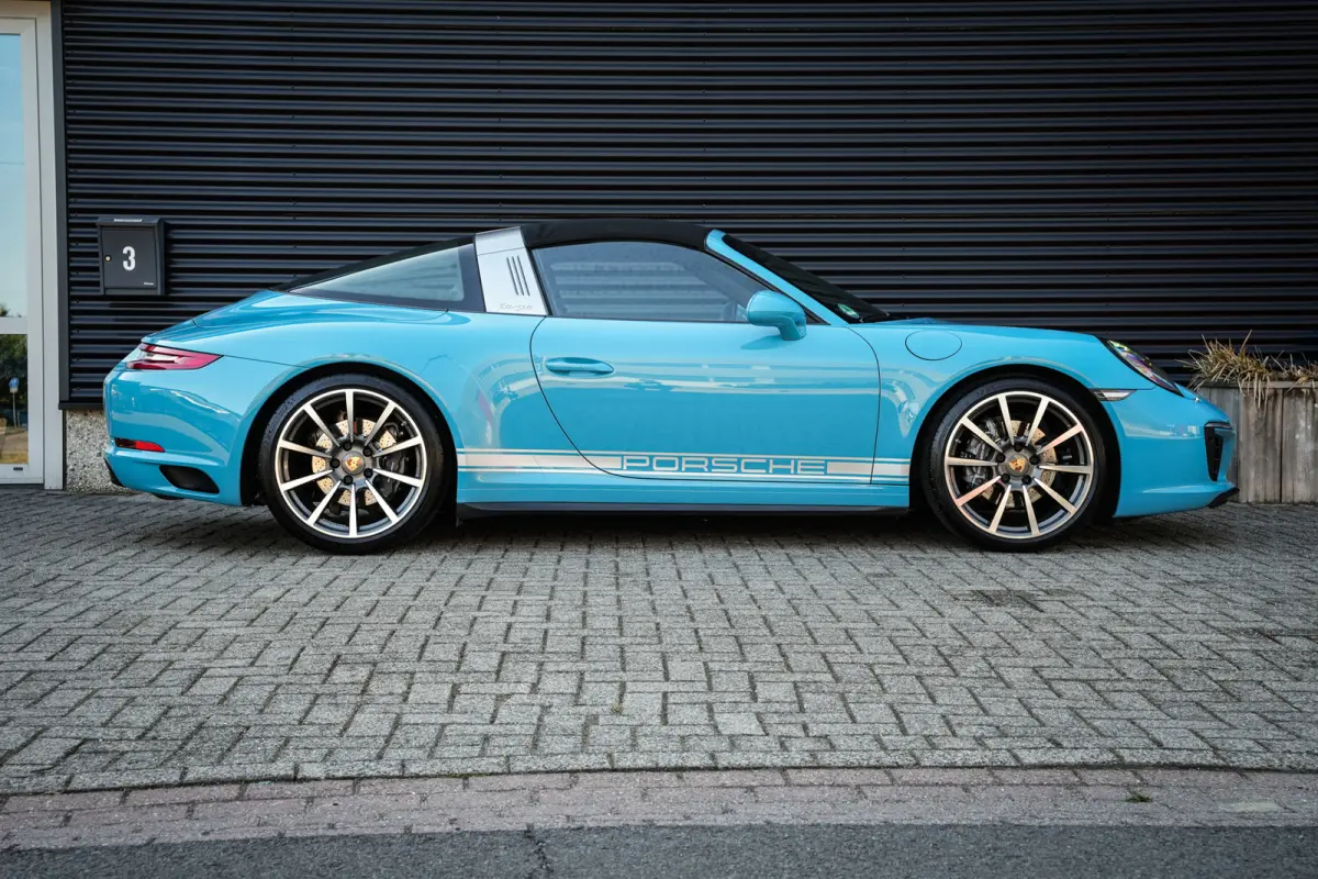 991.2 3.0 4 | Miami Blue | Sportchrono | Stoelventilatie | Leder | CarPlay | Camera | Uniek! |