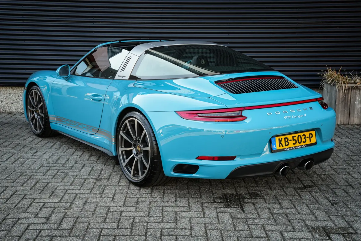991.2 3.0 4 | Miami Blue | Sportchrono | Stoelventilatie | Leder | CarPlay | Camera | Uniek! |