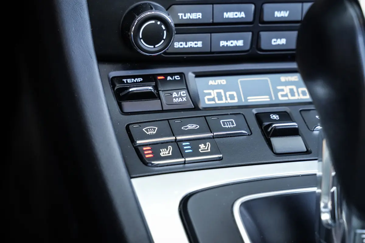 991.2 3.0 4 | Miami Blue | Sportchrono | Stoelventilatie | Leder | CarPlay | Camera | Uniek! |