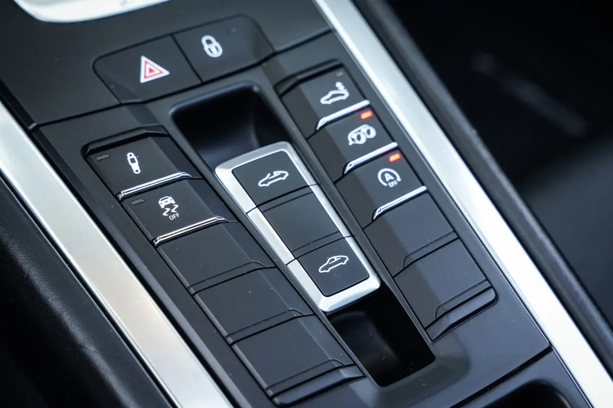 991.2 3.0 4 | Miami Blue | Sportchrono | Stoelventilatie | Leder | CarPlay | Camera | Uniek! |