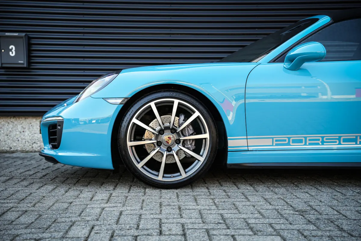 991.2 3.0 4 | Miami Blue | Sportchrono | Stoelventilatie | Leder | CarPlay | Camera | Uniek! |