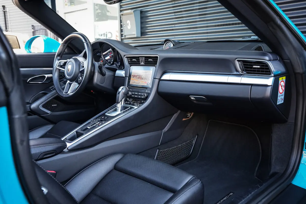 991.2 3.0 4 | Miami Blue | Sportchrono | Stoelventilatie | Leder | CarPlay | Camera | Uniek! |