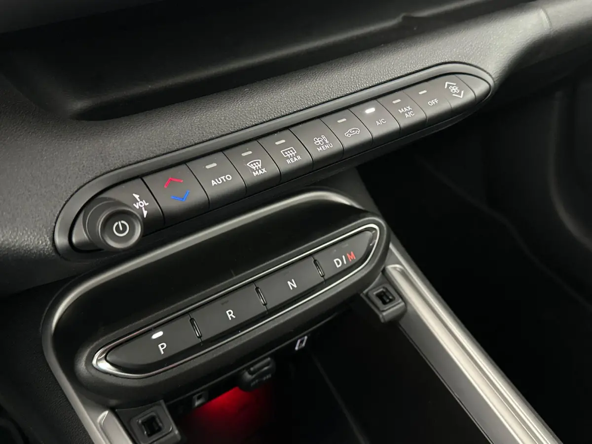 1.2 e-Hybrid Summit | Camera | Navigatie | Stoel&Stuur Verwarming| Elektrische Achterklep | JBL