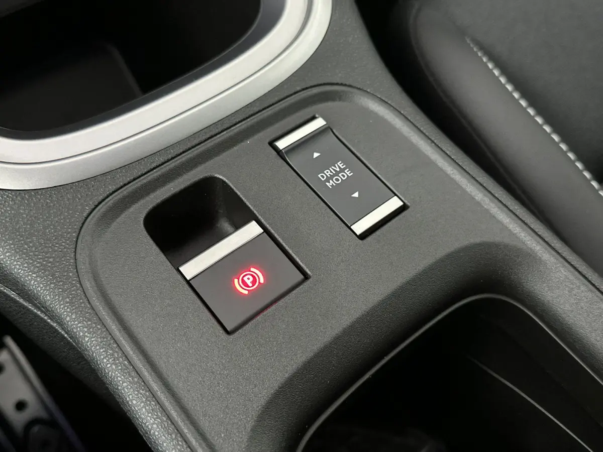 1.2 e-Hybrid Summit | Camera | Navigatie | Stoel&Stuur Verwarming| Elektrische Achterklep | JBL