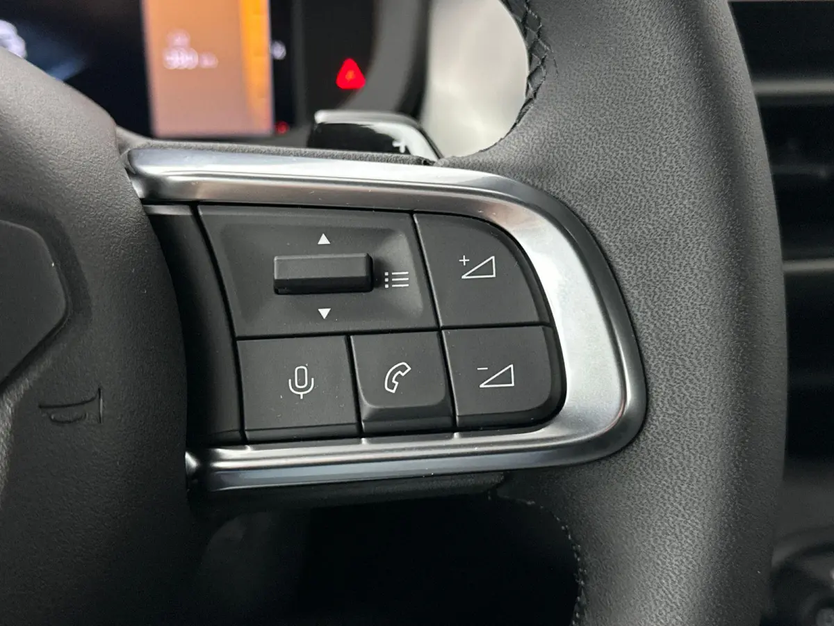 1.2 e-Hybrid Summit | Camera | Navigatie | Stoel&Stuur Verwarming| Elektrische Achterklep | JBL