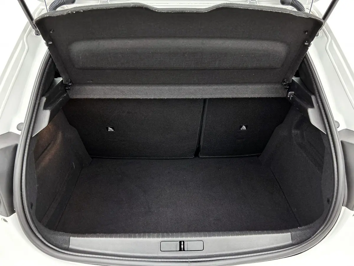 EV Active 50 kWh | 1ste Eigenaar | Automaat | Accu 98% | Navigatie | Climate control | Cruise control | Bluetooth | Apple carplay | Android auto |