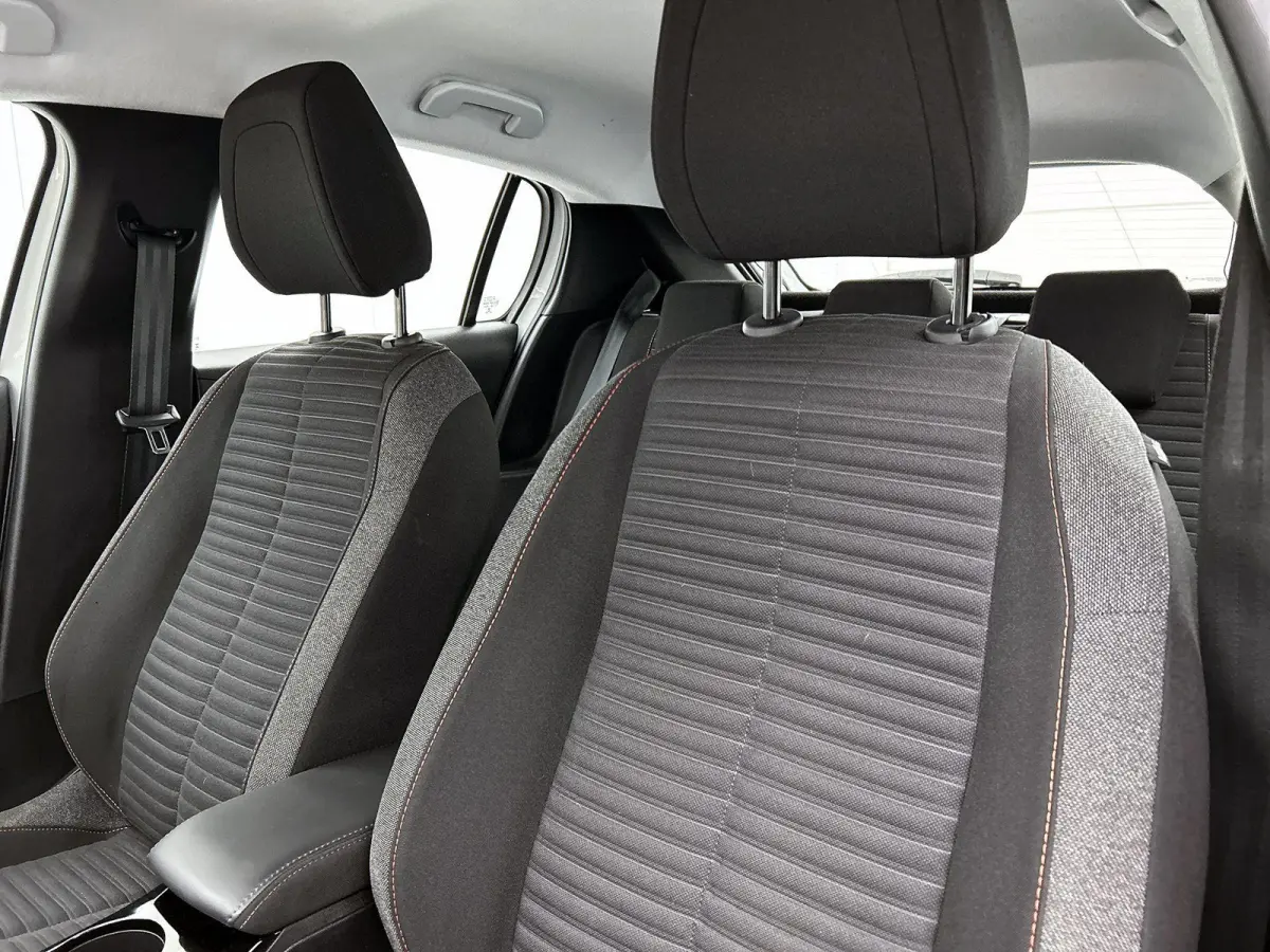 EV Active 50 kWh | 1ste Eigenaar | Automaat | Accu 98% | Navigatie | Climate control | Cruise control | Bluetooth | Apple carplay | Android auto |