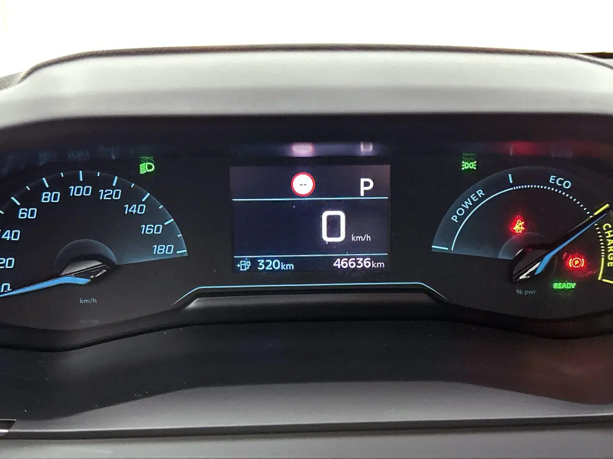 EV Active 50 kWh | 1ste Eigenaar | Automaat | Accu 98% | Navigatie | Climate control | Cruise control | Bluetooth | Apple carplay | Android auto |