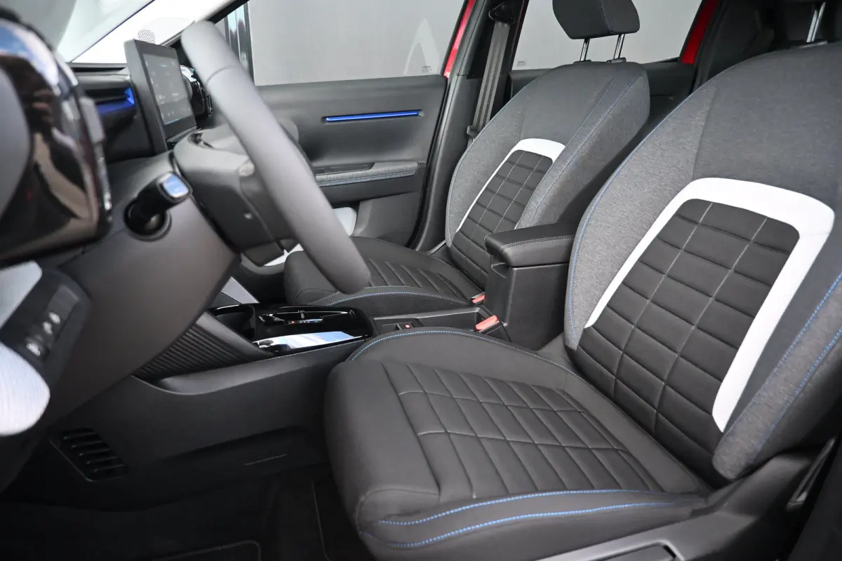 Plus 113pk Comfort Range 44 kWh DEMO-DEAL! Tot 8 Jaar Garantie! | Navigatie by App | Cruise Control | Airco | Full-LED | Parkeersensoren |