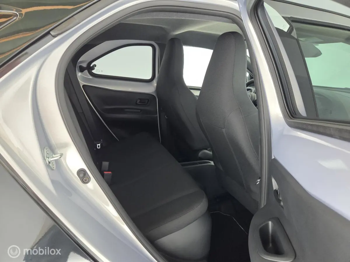 Hybrid 115 Pulse Keyless|cam|pdc|carplay|dab|lmv17