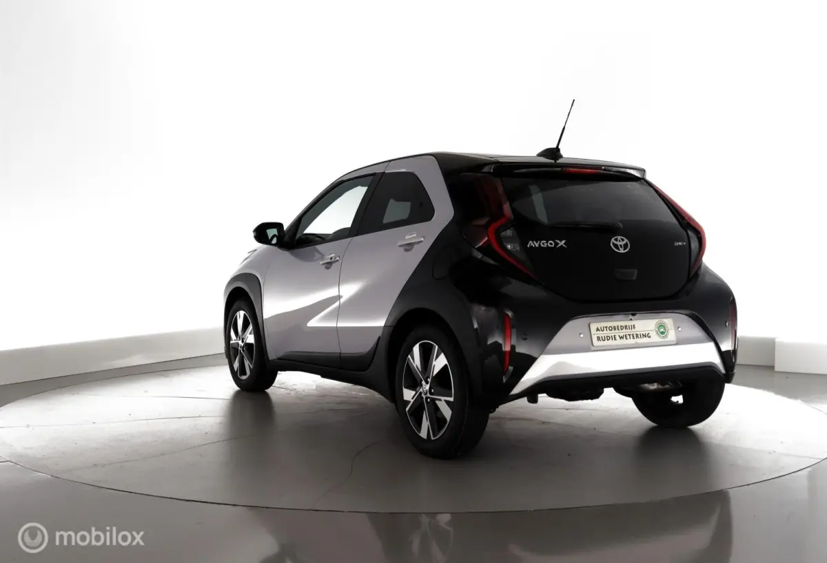 Hybrid 115 Pulse Keyless|cam|pdc|carplay|dab|lmv17