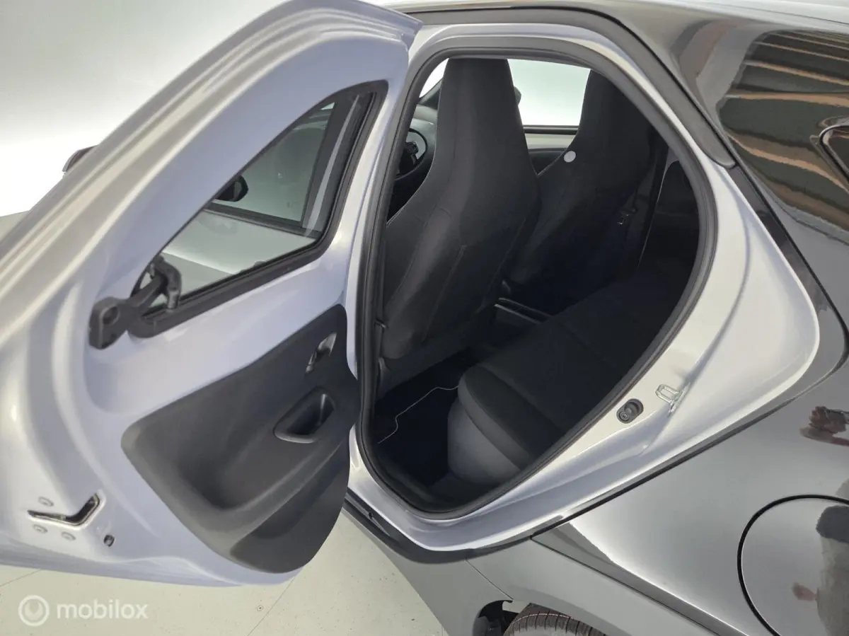 Hybrid 115 Pulse Keyless|cam|pdc|carplay|dab|lmv17