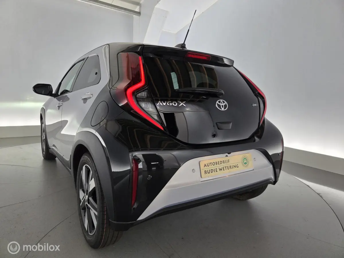 Hybrid 115 Pulse Keyless|cam|pdc|carplay|dab|lmv17
