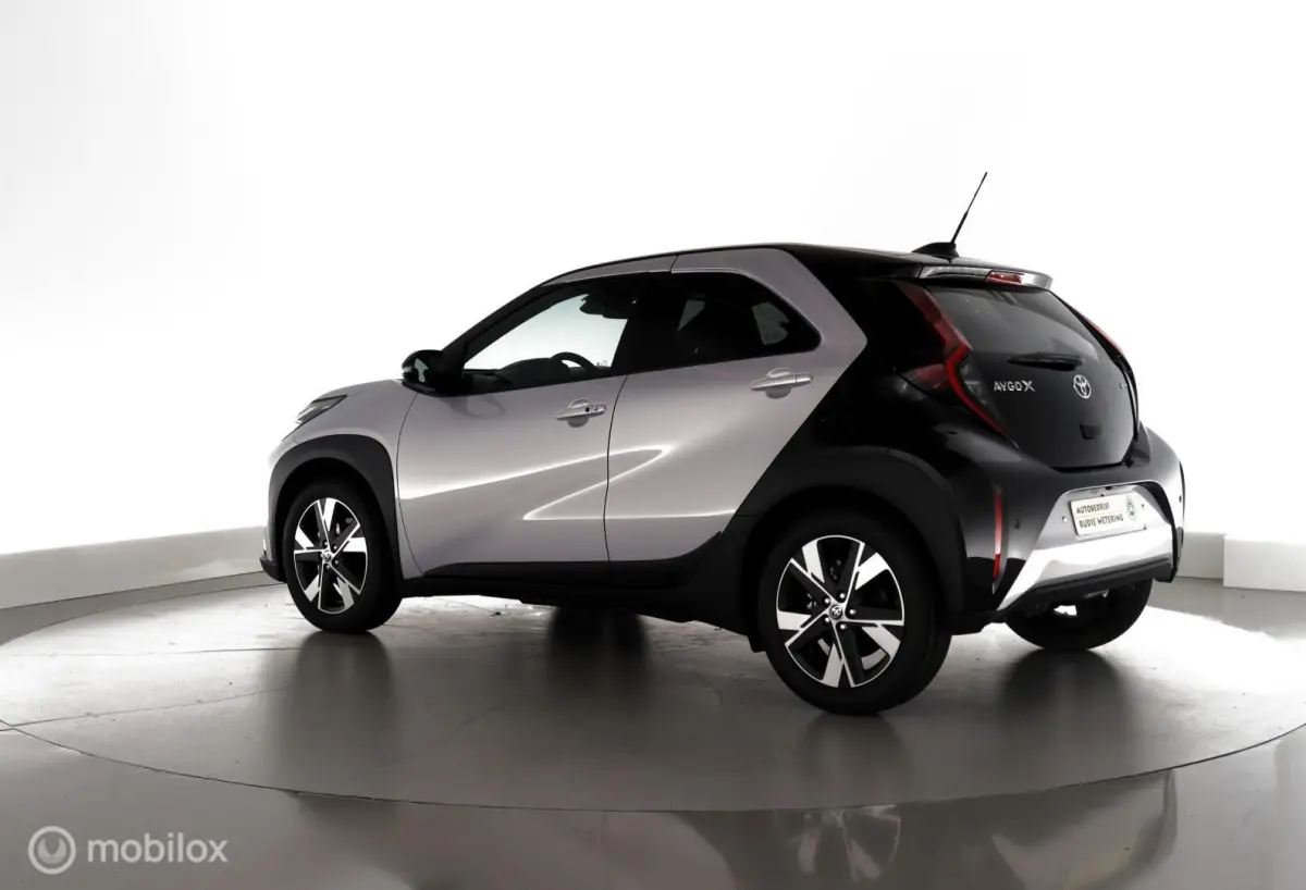 Hybrid 115 Pulse Keyless|cam|pdc|carplay|dab|lmv17