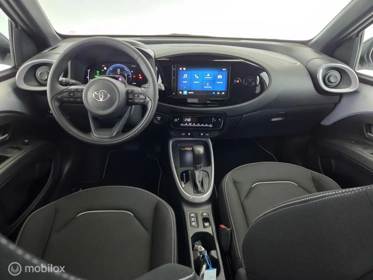 Hybrid 115 Pulse Keyless|cam|pdc|carplay|dab|lmv17