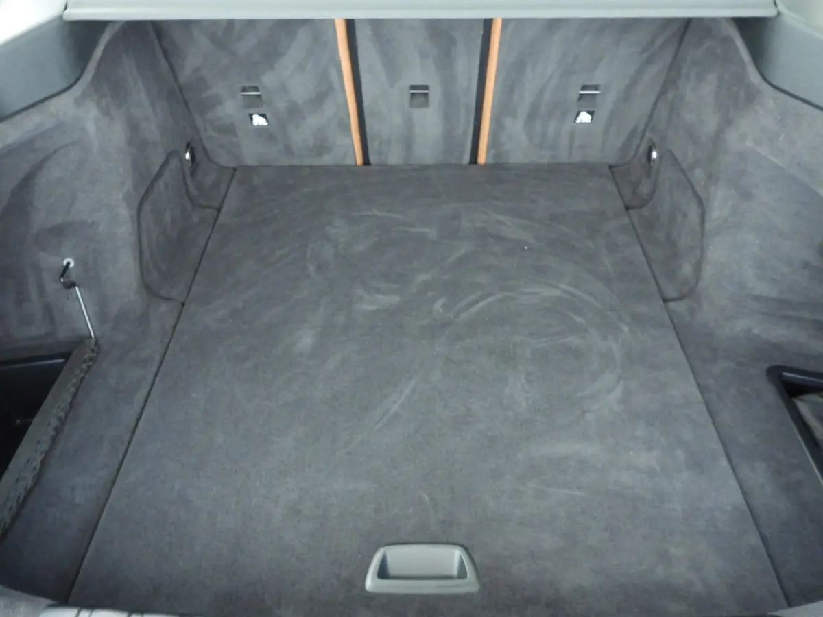 M60 | M-Sportpakket | LED | Leder | HUD | Active Cruise | SOH 100% | Panoramadak | Sportstoelen | DAB | Harman-Karton Sound | Alu 20 Inch