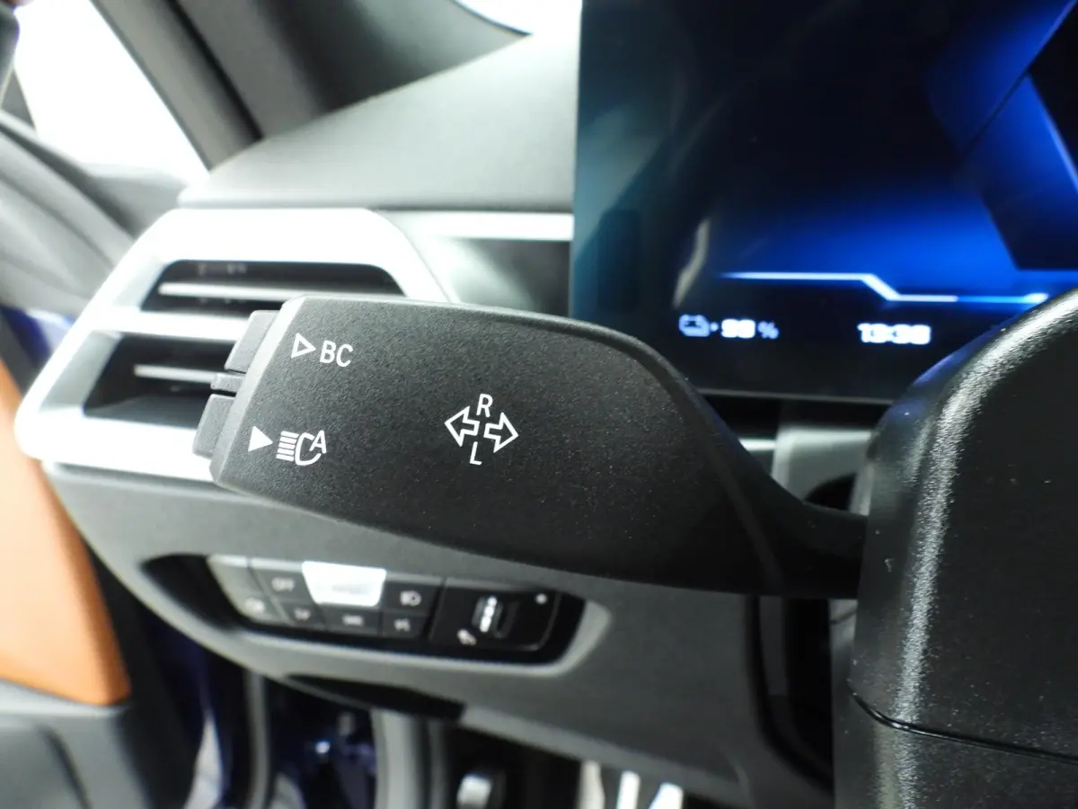 M60 | M-Sportpakket | LED | Leder | HUD | Active Cruise | SOH 100% | Panoramadak | Sportstoelen | DAB | Harman-Karton Sound | Alu 20 Inch