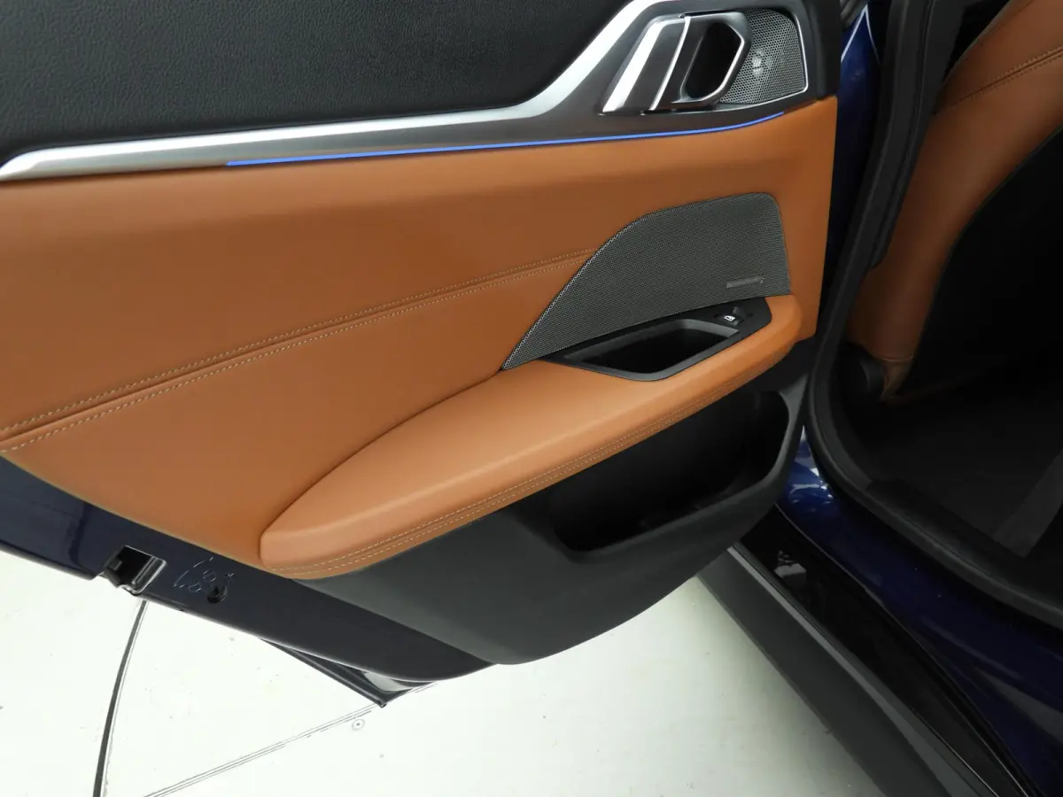 M60 | M-Sportpakket | LED | Leder | HUD | Active Cruise | SOH 100% | Panoramadak | Sportstoelen | DAB | Harman-Karton Sound | Alu 20 Inch