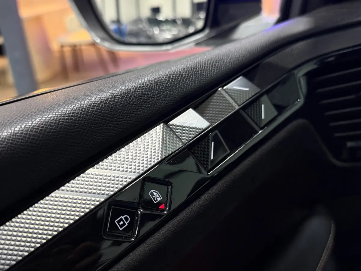 E-Tense Performance Line+ E 225 PHEV AUT SOH99% Navi Camera