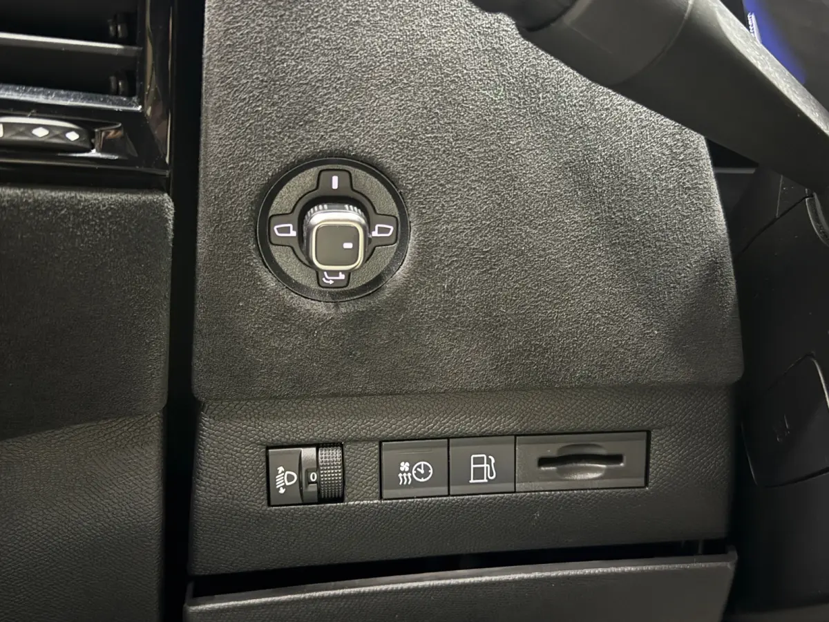 E-Tense Performance Line+ E 225 PHEV AUT SOH99% Navi Camera