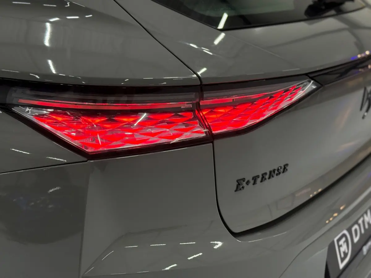 E-Tense Performance Line+ E 225 PHEV AUT SOH99% Navi Camera
