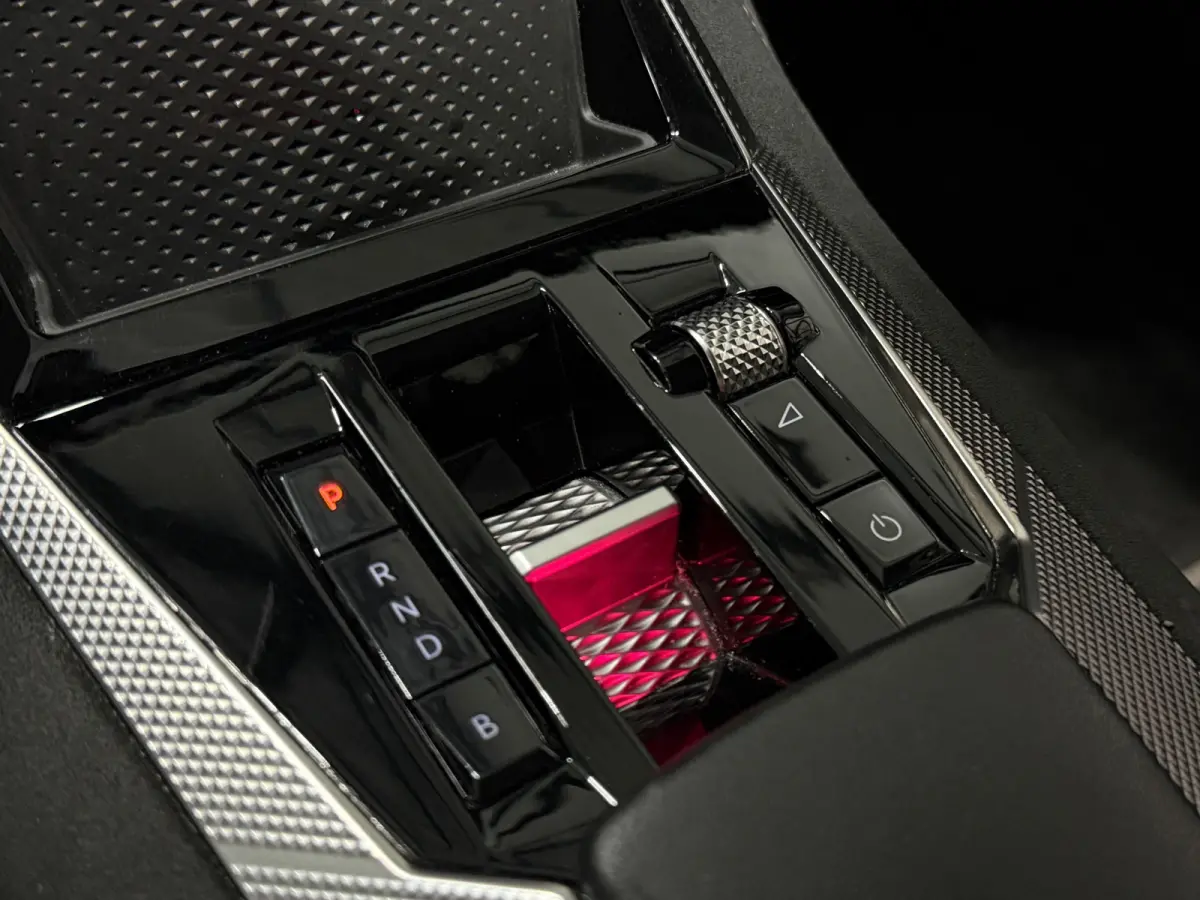 E-Tense Performance Line+ E 225 PHEV AUT SOH99% Navi Camera