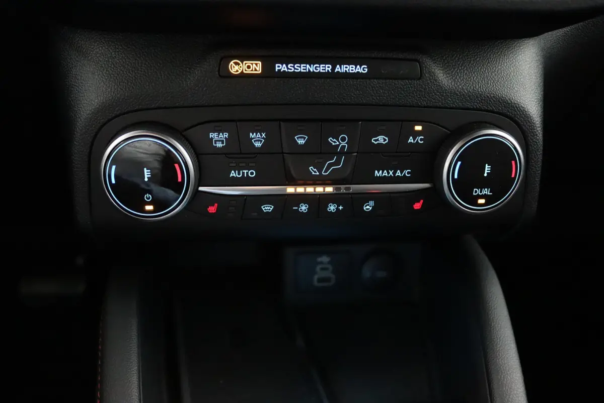 2.5 PHEV ST-Line | Winterpack | Adaptive Cruise | BLIS | Camera's | CarPlay/Android Auto | Keyless | Navigatie