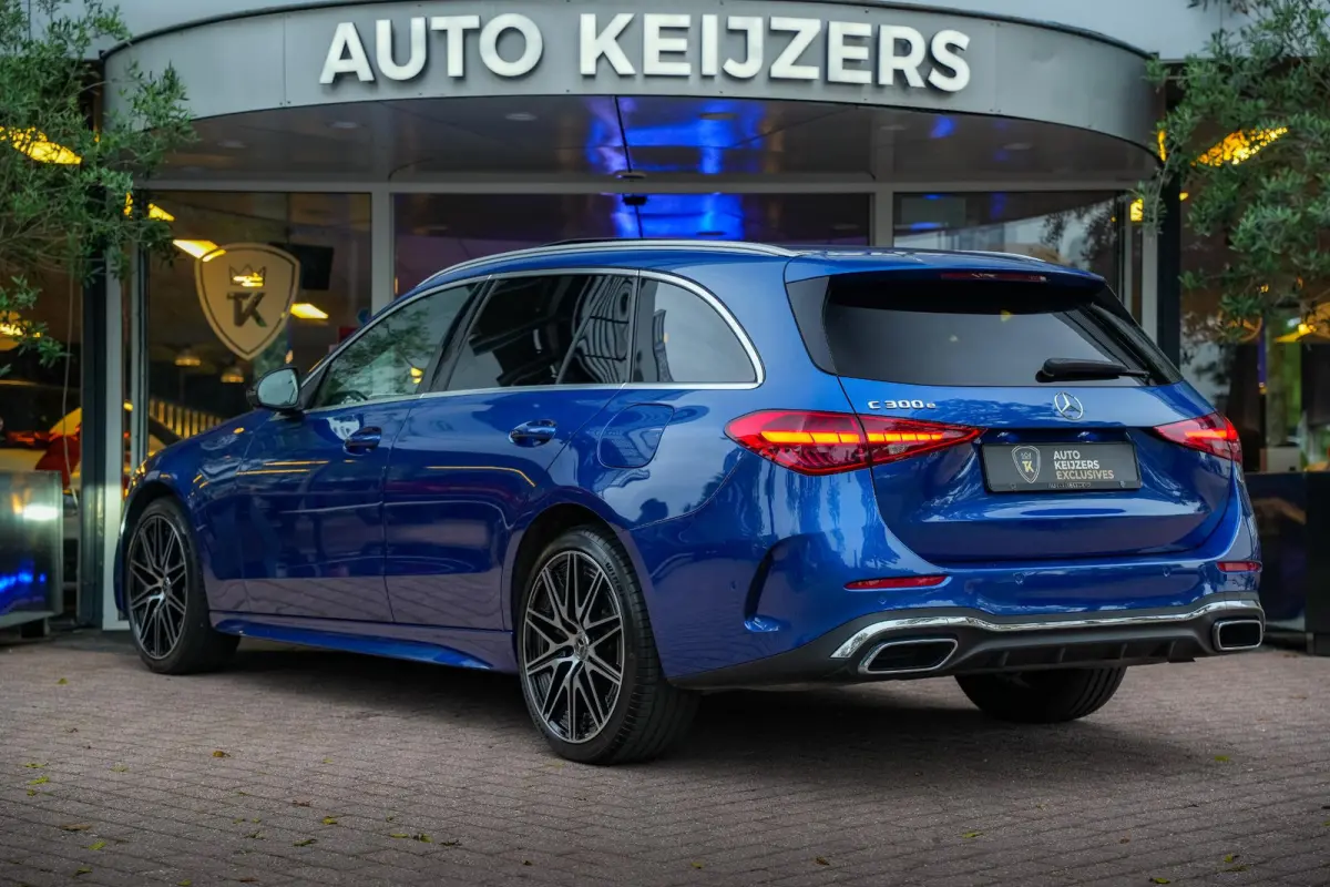 300 e AMG Line Panoramadak Full Ambient Adapt. Cruise Laser LED 360Cam 19''LM