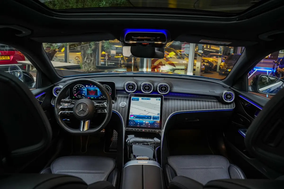 300 e AMG Line Panoramadak Full Ambient Adapt. Cruise Laser LED 360Cam 19''LM