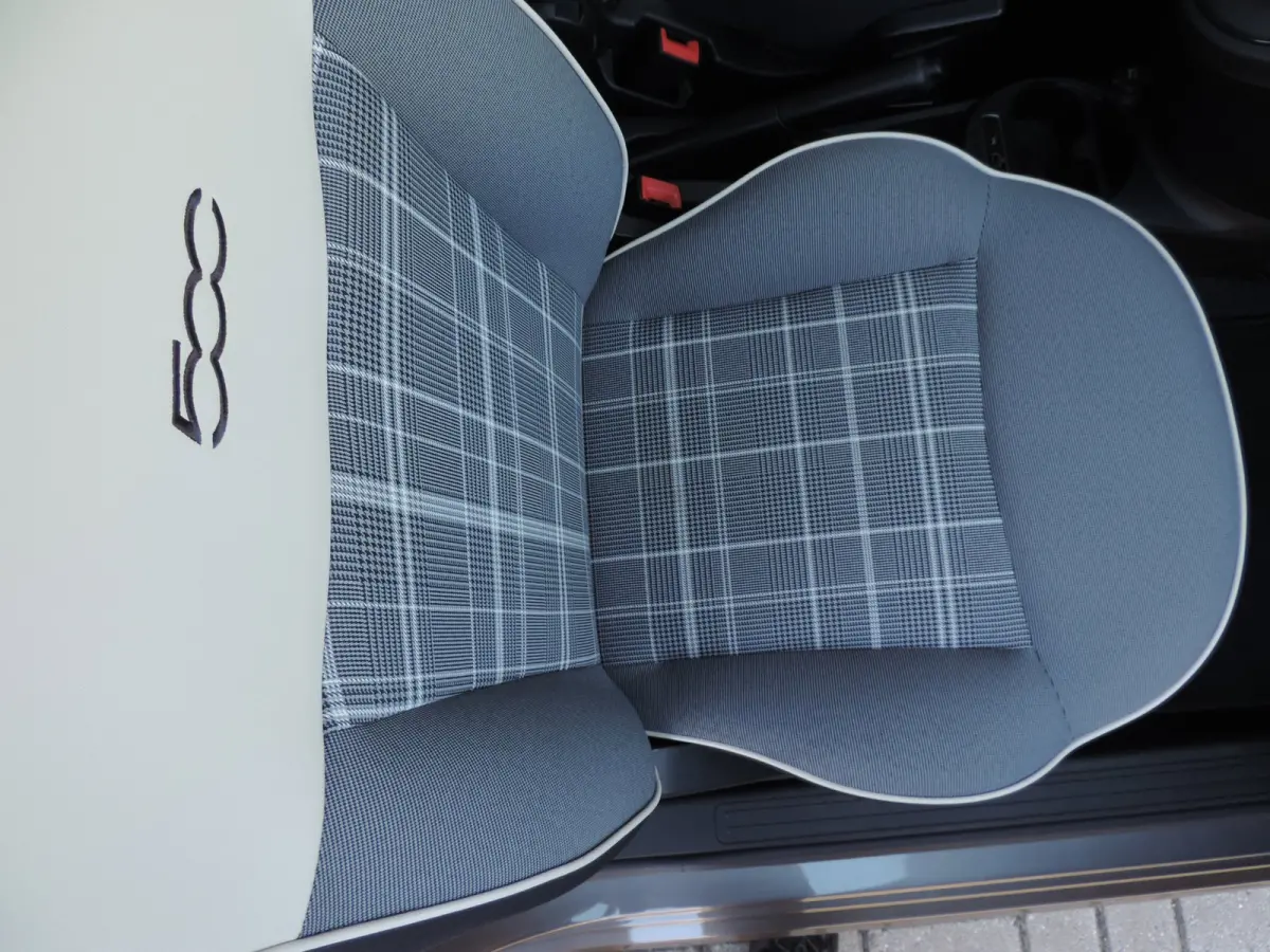0.9 TwinAir Turbo Lounge 84.000km | Panodak | 15'' Lmvelgen | Cruise contr | PDC | CarPlay | Airco | Navi | Bluetooth