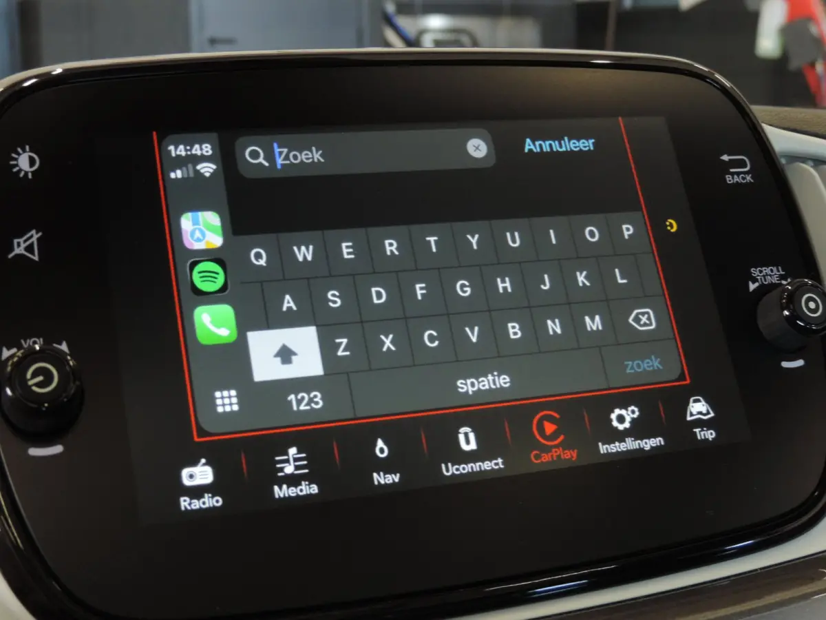 0.9 TwinAir Turbo Lounge 84.000km | Panodak | 15'' Lmvelgen | Cruise contr | PDC | CarPlay | Airco | Navi | Bluetooth