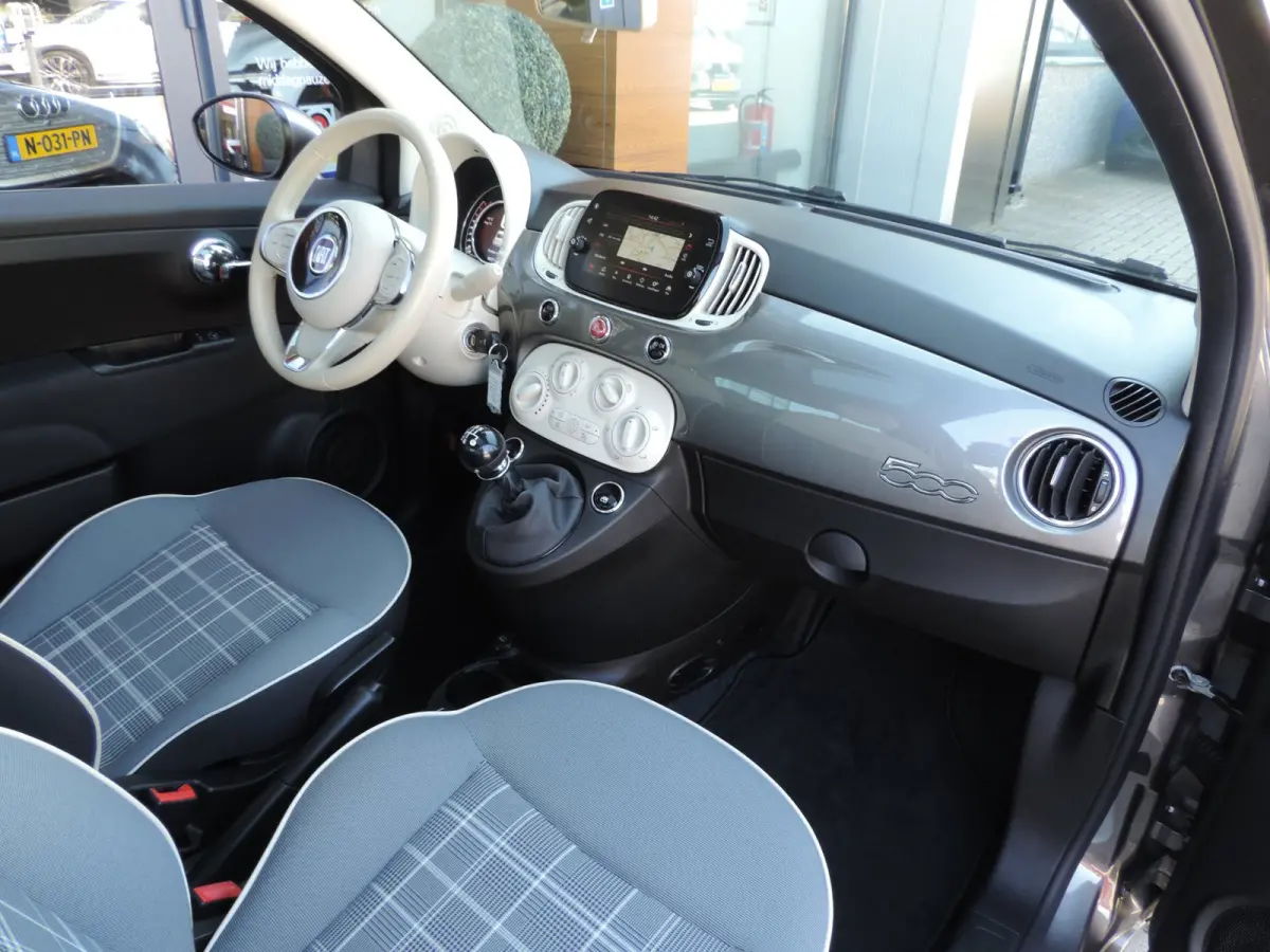 0.9 TwinAir Turbo Lounge 84.000km | Panodak | 15'' Lmvelgen | Cruise contr | PDC | CarPlay | Airco | Navi | Bluetooth