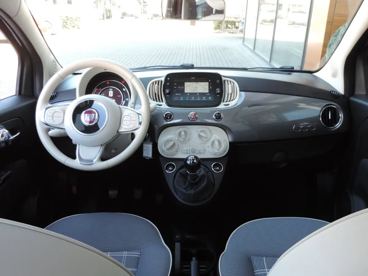 0.9 TwinAir Turbo Lounge 84.000km | Panodak | 15'' Lmvelgen | Cruise contr | PDC | CarPlay | Airco | Navi | Bluetooth