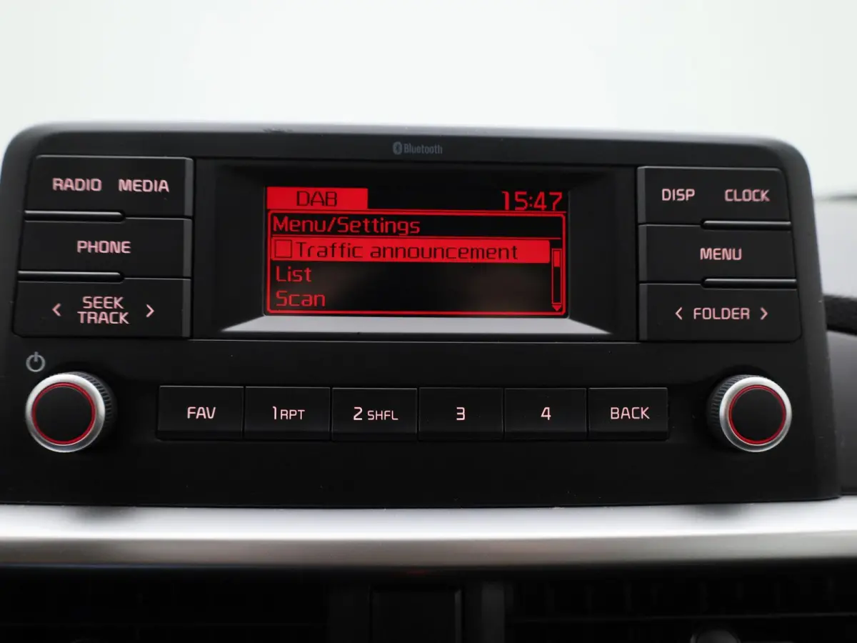 1.0 DPi ComfortLine 5p | BLUETOOTH | AIRCO | MULTIFUNCTIONELE STUUR |