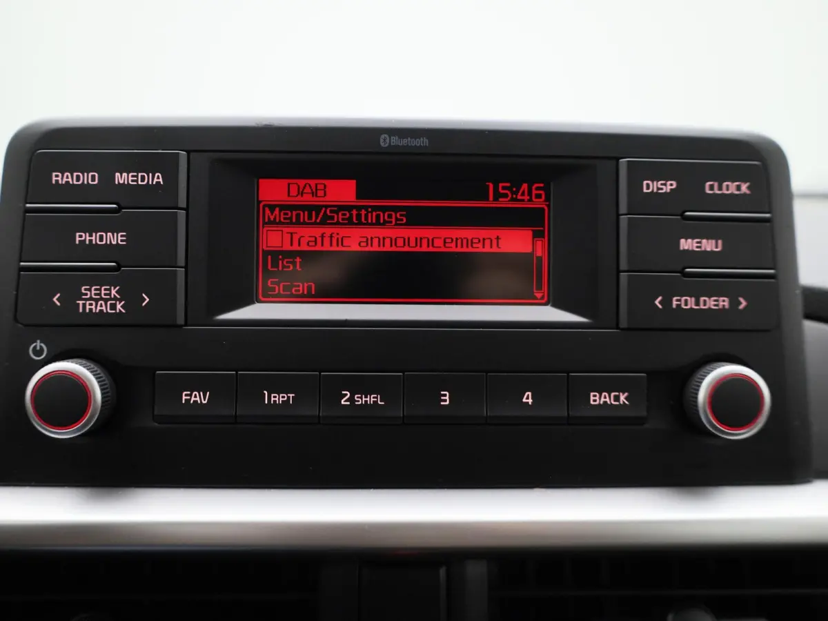 1.0 DPi ComfortLine 5p | BLUETOOTH | AIRCO | MULTIFUNCTIONELE STUUR |