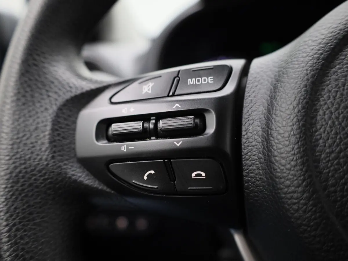 1.0 DPi ComfortLine 5p | BLUETOOTH | AIRCO | MULTIFUNCTIONELE STUUR |