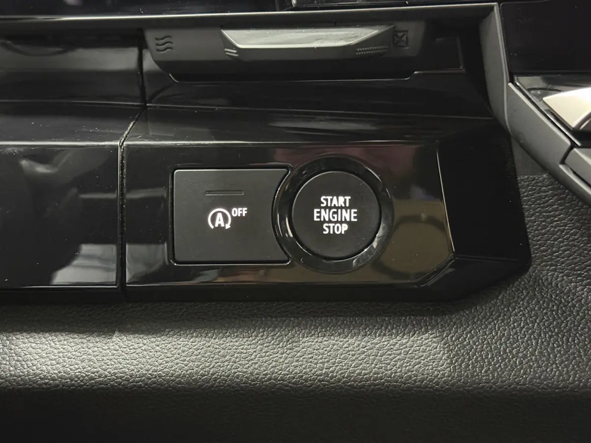 1.2 Navi CarPlay Trekhaak Camera LED Elektr. Achterklep